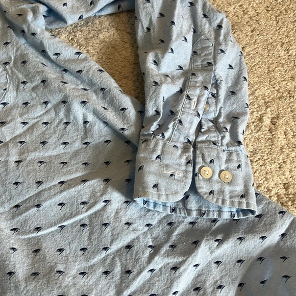 Men’s long sleeve button up - Picture 3 of 3